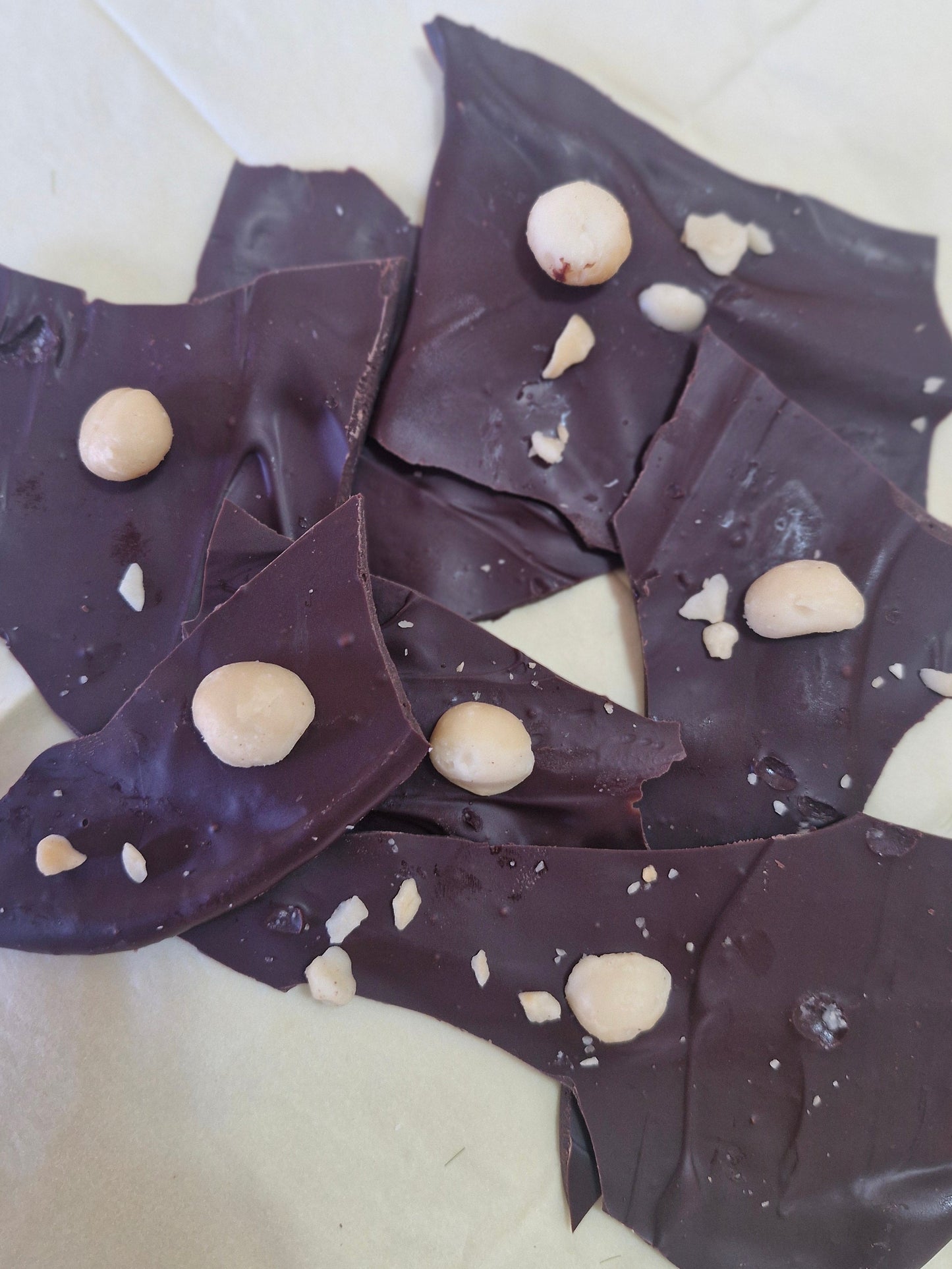 Golden Syrup and Macadamia Brittle Bag